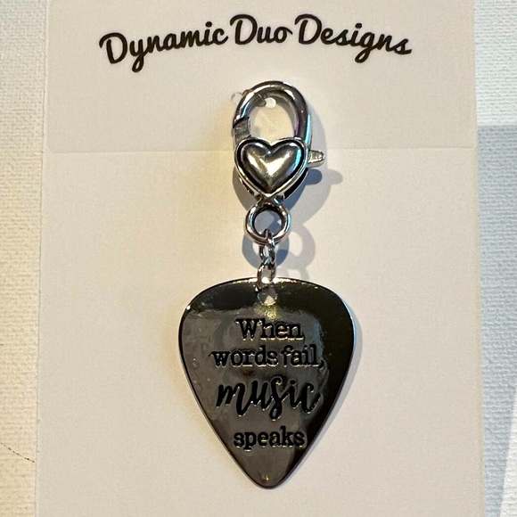 🎉 Host Pick 🎉 Guitar Pick music purse charm or zipper pull - Picture 5 of 6